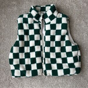 Green and white checkered Sherpa vest women’s size 2XL